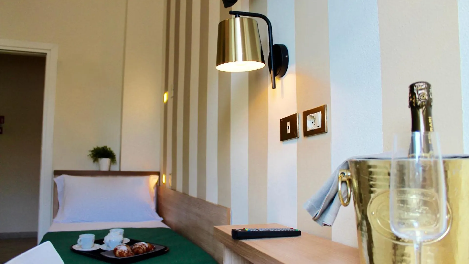King Hotel Cesenatico 3*,