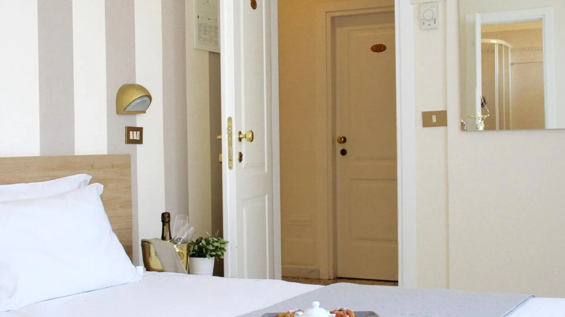 King Hotel Cesenatico 3*,